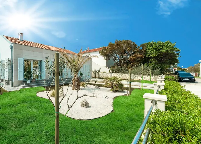 4 Bedroom Awesome In