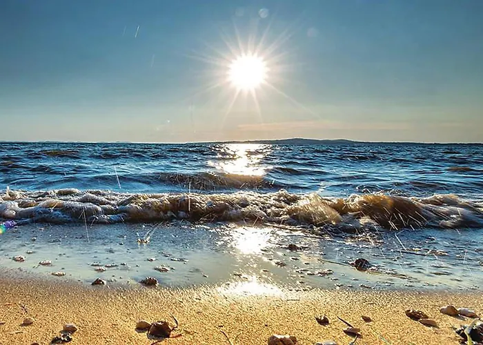 4 Bedroom Awesome In פריבלאקה