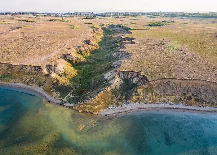 4 Bedroom Awesome In *