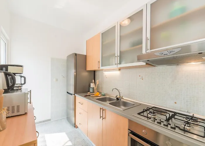 4 Bedroom Awesome In בית נופש *